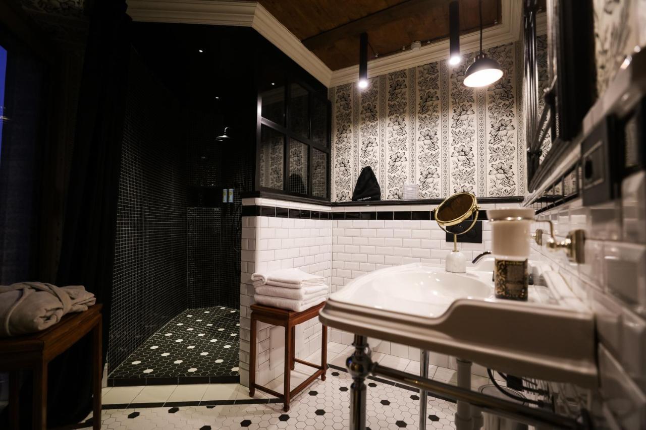 La Piazzetta Degli Artisti - Boutique B&B Bossolasco エクステリア 写真