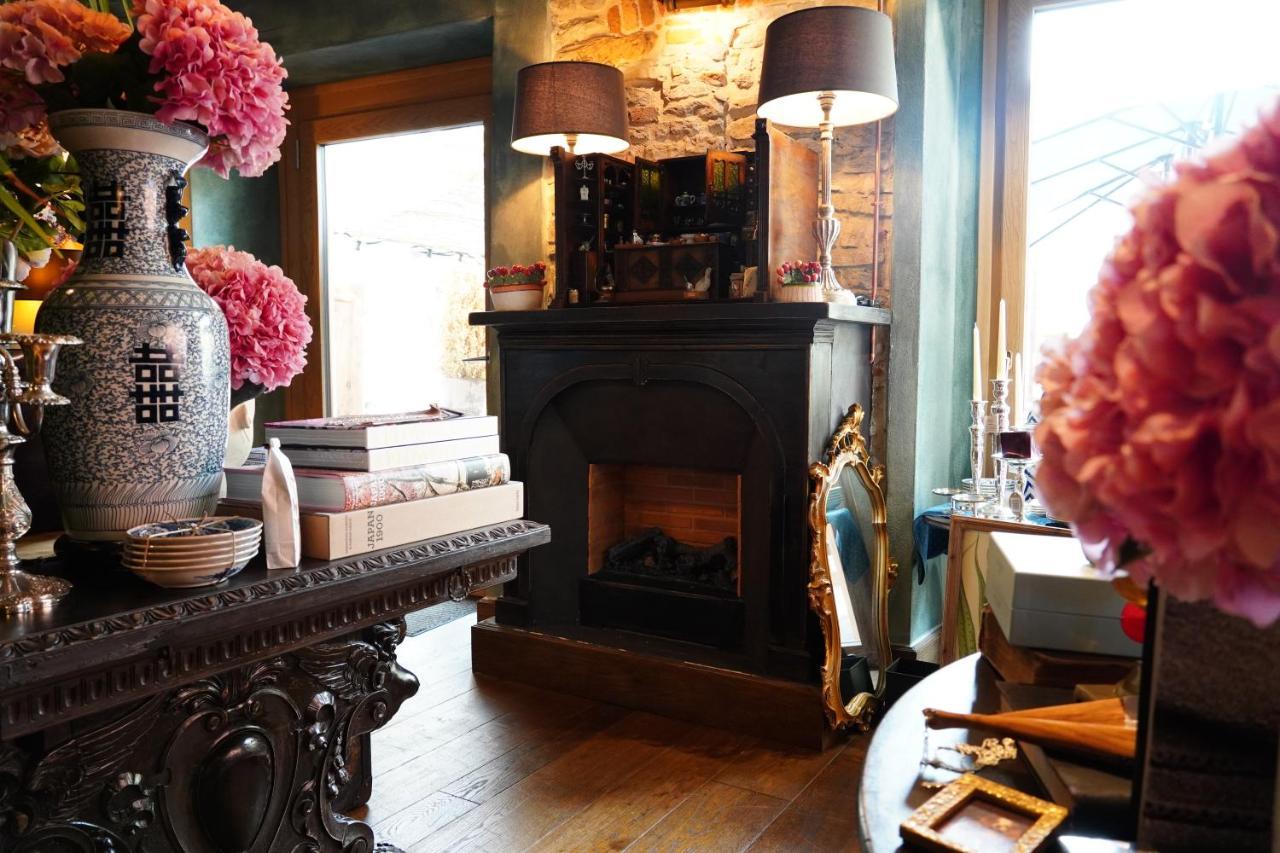 La Piazzetta Degli Artisti - Boutique B&B Bossolasco エクステリア 写真