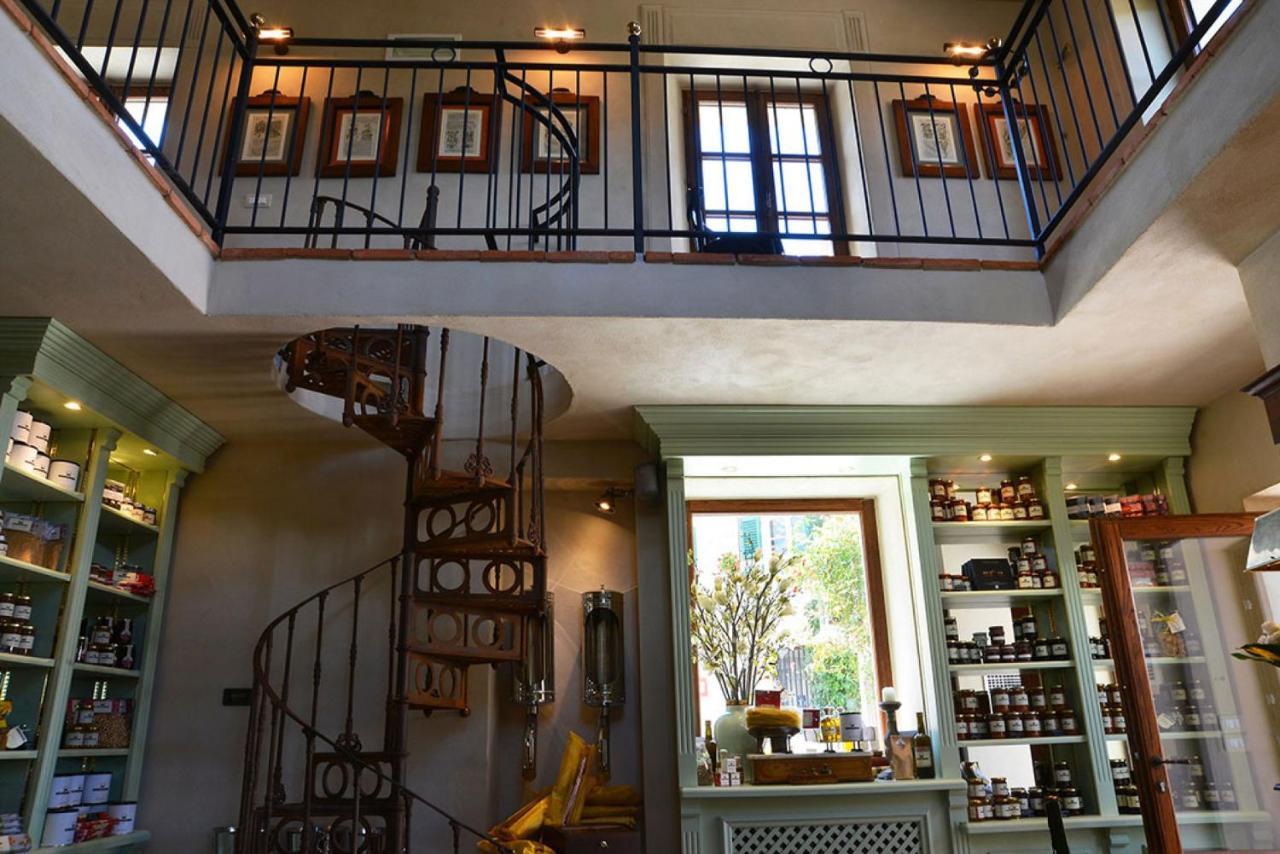 La Piazzetta Degli Artisti - Boutique B&B Bossolasco エクステリア 写真