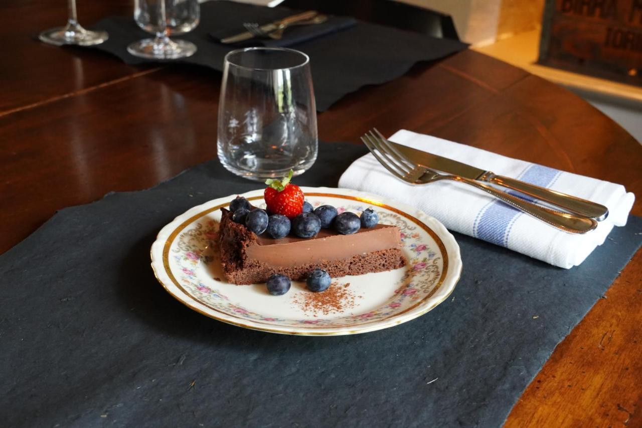 La Piazzetta Degli Artisti - Boutique B&B Bossolasco エクステリア 写真